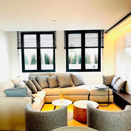 Luxury Business Flat *